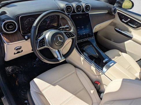 Used 2024 Mercedes-Benz GLC 300 GLC 300 image 10