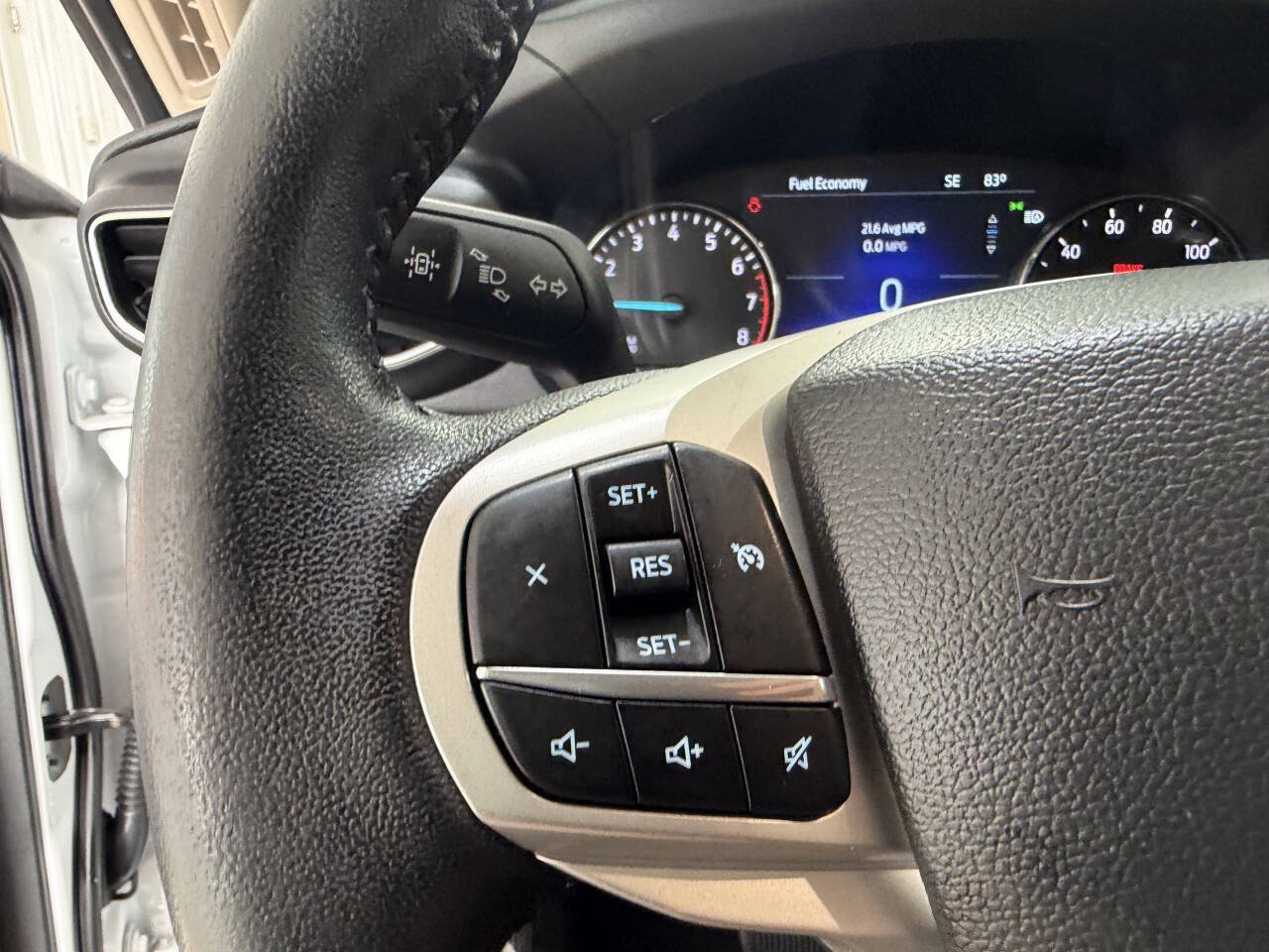 Used 2024 Ford Explorer XLT w/ Equipment Group 202A AWD/4WD image 15