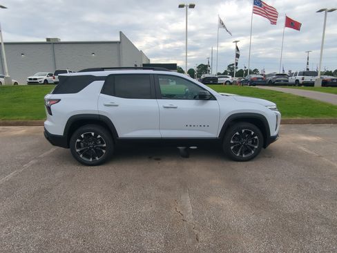 New 2027 Chevrolet Equinox RS FWD image 9