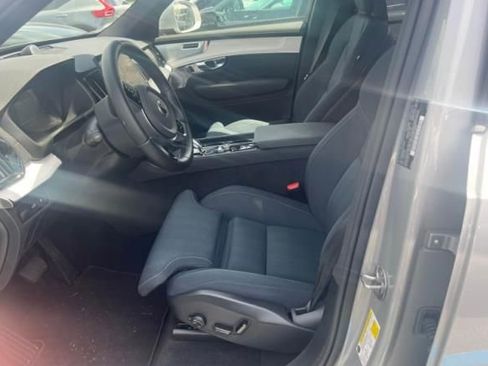Used 2025 Volvo XC90 T8 Ultra AWD/4WD image 2