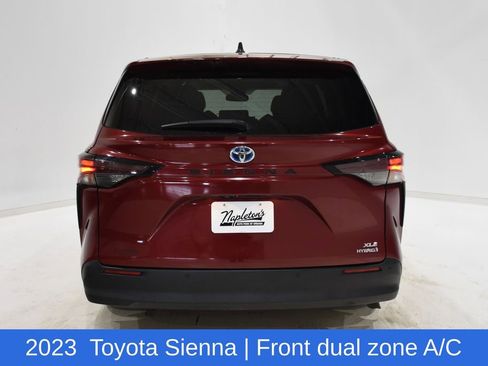 Used 2023 Toyota Sienna XLE image 6