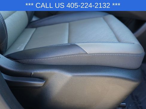 Used 2025 Chevrolet Equinox LT w/ Convenience Package II image 23