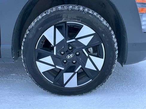 Used 2025 Hyundai Kona Limited image 9