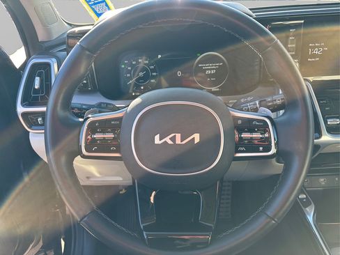Certified 2023 Kia Sorento SX Prestige image 26