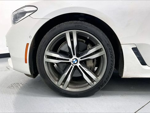Used 2019 BMW 640i Gran Turismo xDrive w/ M Sport Package AWD/4WD image 8