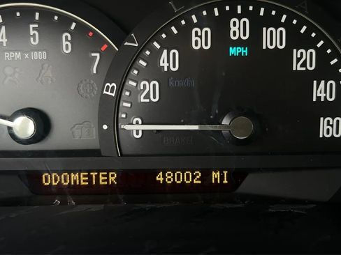 Used 2005 Cadillac XLR RWD image 11