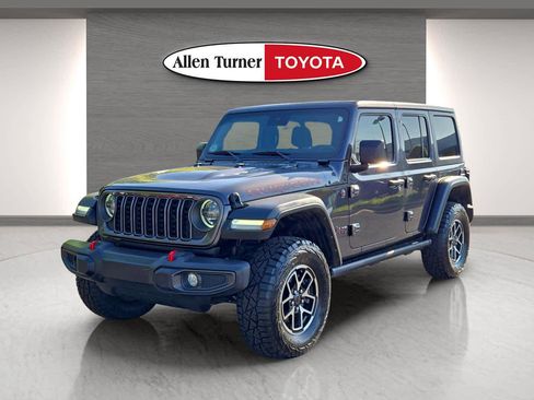Used 2024 Jeep Wrangler Unlimited Rubicon AWD/4WD image 3