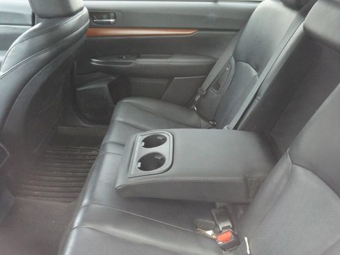 Used 2014 Subaru Outback 2.5i Limited w/ Moonroof Package AWD/4WD image 10