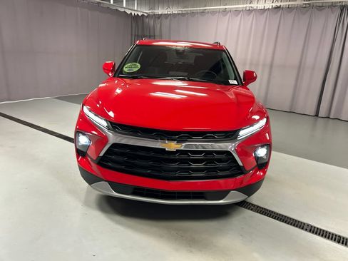Used 2024 Chevrolet Blazer LT w/ Convenience Package FWD image 2