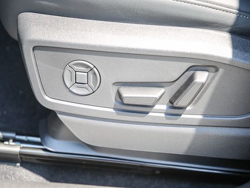 Used 2025 Audi Q5 Premium Plus w/ Premium Plus AWD/4WD image 23