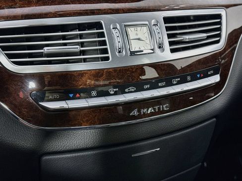 Used 2013 Mercedes-Benz S 550 4MATIC image 19