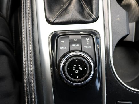 Used 2017 Nissan Maxima 3.5 SV image 32