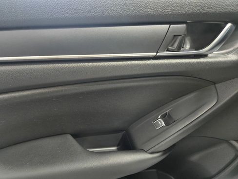 Used 2021 Honda Accord Sport image 11