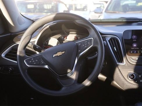 Used 2024 Chevrolet Malibu LT image 22