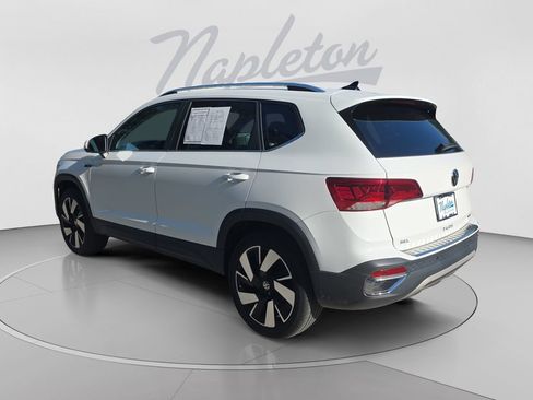 Used 2023 Volkswagen Taos SEL AWD/4WD image 6