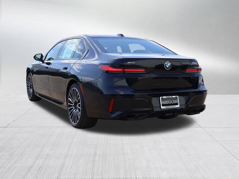 New 2026 BMW 760i xDrive w/ Executive Package image 8