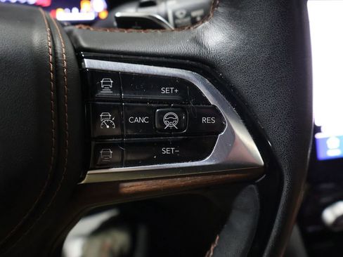 Used 2022 Jeep Grand Cherokee Summit w/ Adv Protech Group IV AWD/4WD image 33