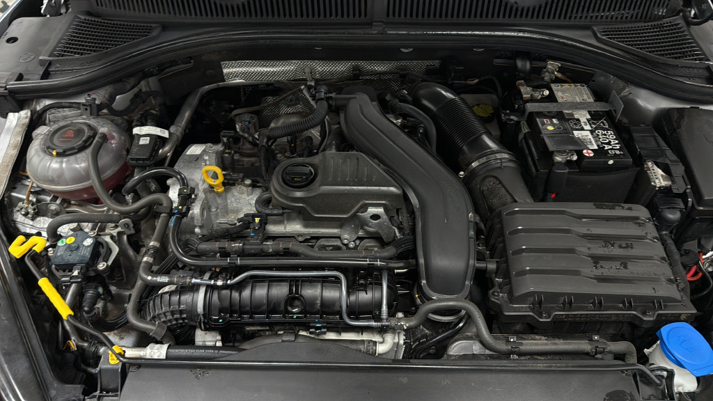 Certified 2025 Volkswagen Jetta SE FWD image 27