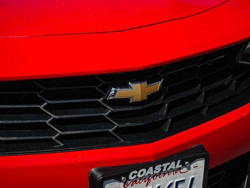 Used 2023 Chevrolet Camaro LT RWD image 10