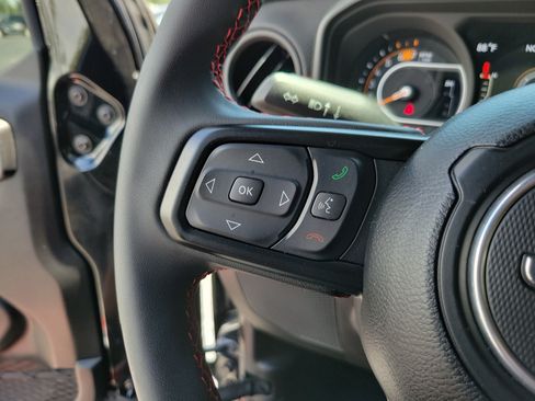 Used 2024 Jeep Wrangler Unlimited Rubicon AWD/4WD image 28