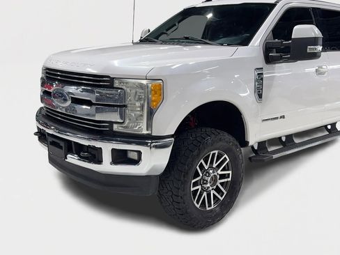 Used 2017 Ford F250 Lariat w/ Lariat Value Package image 7