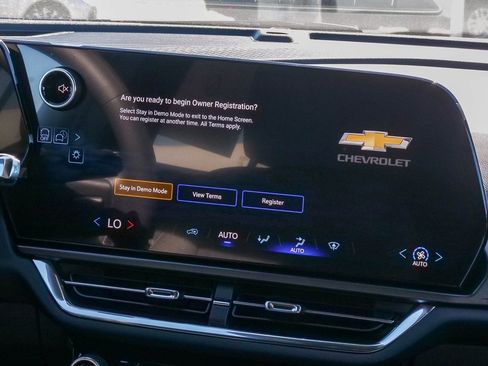 New 2026 Chevrolet Equinox EV LT FWD image 13