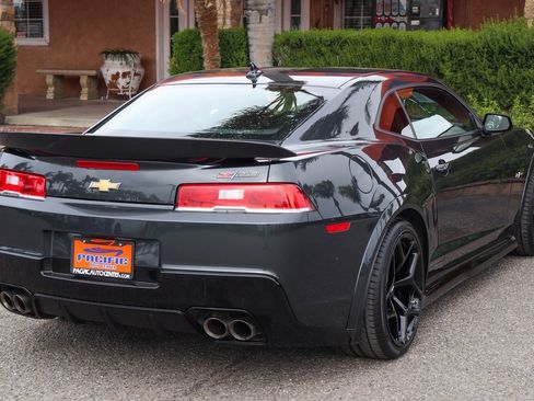 Used 2015 Chevrolet Camaro Z/28 image 9