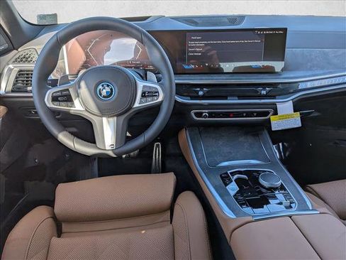 New 2026 BMW X5 xDrive50e image 15