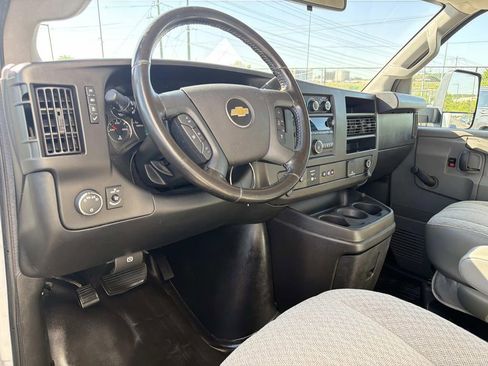 Used 2020 Chevrolet Express 3500 w/ Driver Convenience Package RWD image 15