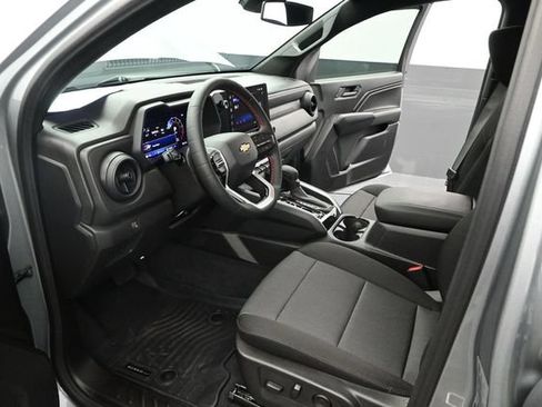 Used 2025 Chevrolet Colorado W/T w/ WT Custom Package AWD/4WD image 6