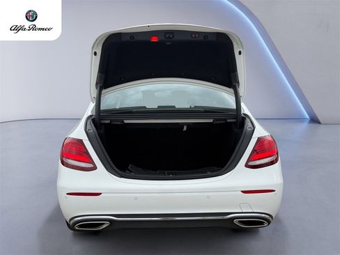 Used 2019 Mercedes-Benz E 300 4MATIC image 30