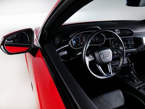 Used 2023 Audi Q3 2.0T Premium Plus w/ Premium Plus Package image 21