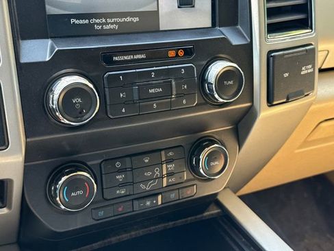 Used 2019 Ford F250 Lariat w/ Lariat Value Package AWD/4WD image 23