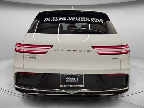 Used 2026 Genesis GV70 2.5T Select image 6