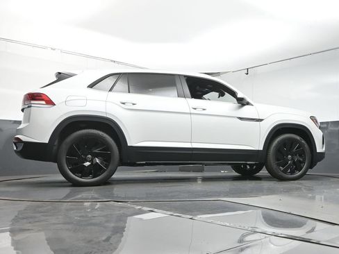 New 2026 Volkswagen Atlas Cross Sport SE image 40