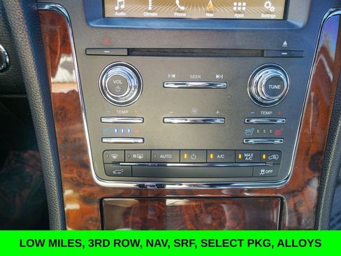 Used 2017 Lincoln Navigator Select image 24