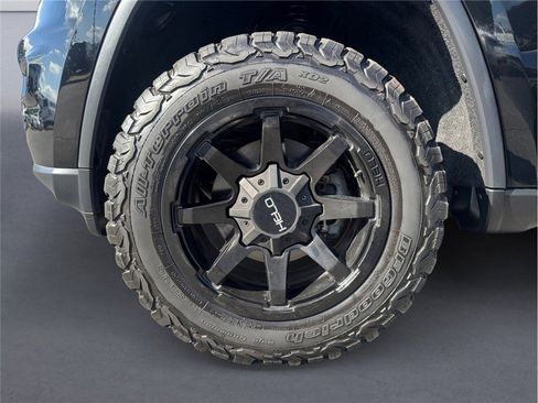 Used 2019 Jeep Grand Cherokee Laredo image 8