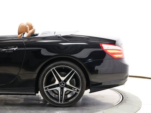 Used 2014 Mercedes-Benz SL 550 image 9