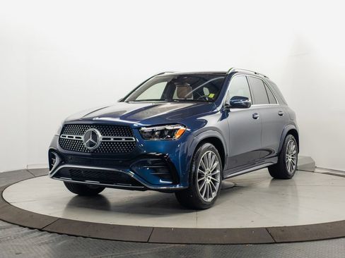Used 2025 Mercedes-Benz GLE 450e 4MATIC w/ AMG Line Exterior image 3