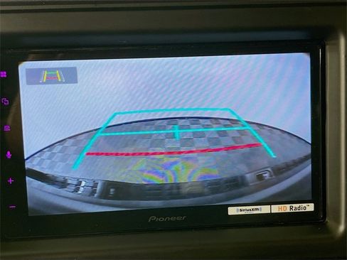 Used 2019 Toyota Tacoma TRD Sport w/ Technology Package image 14