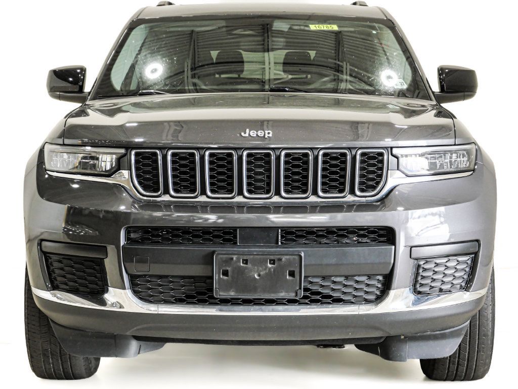 Used 2022 Jeep Grand Cherokee L Laredo w/ Luxury Tech Group I AWD/4WD image 2