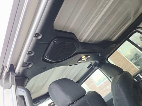 Used 2021 Jeep Wrangler Unlimited Sahara w/ Cold Weather Group image 13