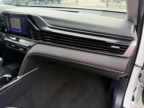 Used 2025 Toyota Camry LE w/ Convenience Package AWD/4WD image 16