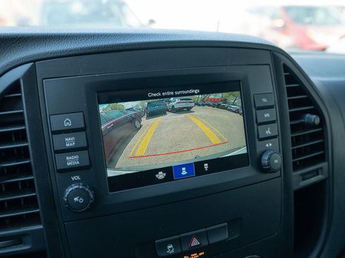 Used 2022 Mercedes-Benz Metris image 27