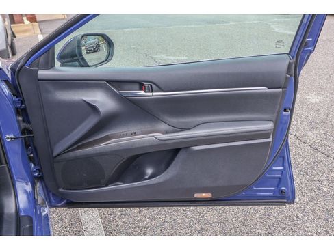 Used 2023 Toyota Camry XLE image 15