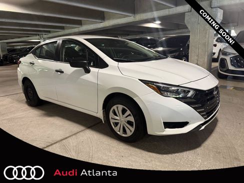 Used 2025 Nissan Versa S w/ Trunk Package FWD image 1