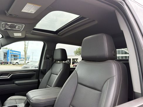 Used 2025 Chevrolet Silverado 2500 LTZ w/ LTZ Plus Package AWD/4WD image 28