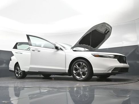 Used 2023 Honda Accord EX image 34