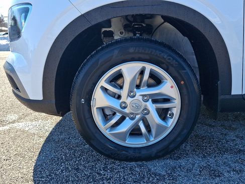 New 2026 Hyundai Venue SE image 20