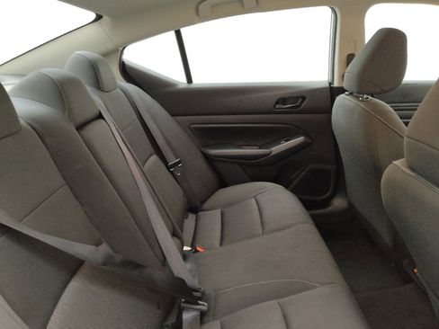 Used 2025 Nissan Altima 2.5 SV FWD image 19